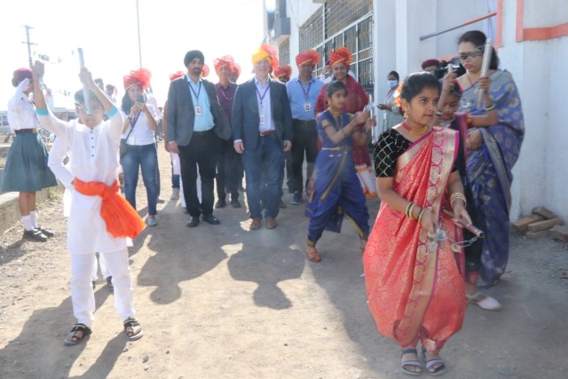 Ensono India partners with Dynan Vidhyan Ani Vyakti Vikas Prathishthan to set up a computer lab that impacts over 300 children