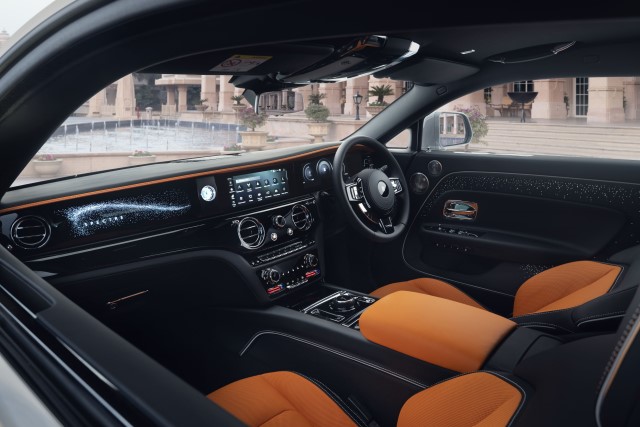 ROLLS-ROYCE SPECTRE